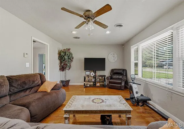 Photo 3 of Single family home for sale at 1112 David Dr, Kennett, MO 63857 | MLS# MIS26056807 | Listing updated on 2026-09-11