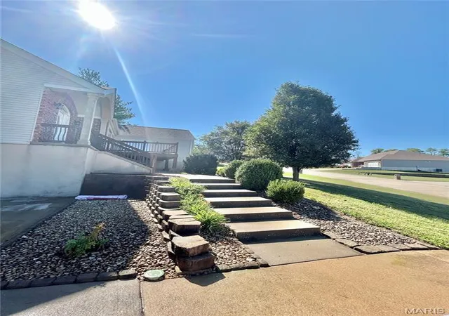 Photo 2 of Single family home for sale at 464 Legacy Ln, Villa Ridge, MO 63089 | MLS# MIS26056826 | Listing updated on 2026-09-10