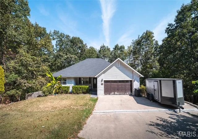 Photo 1 of Single family home for sale at 19300 Lackey Ln, Waynesville, MO 65583 | MLS# MIS26056870 | Listing updated on 2026-10-02