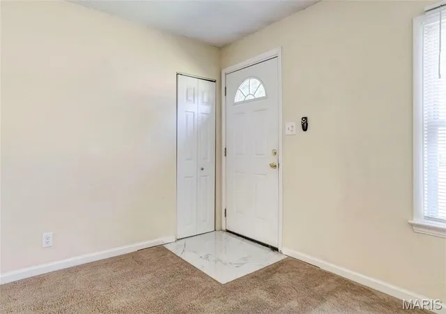 Photo 2 of Single family home for sale at 20 La Venta Dr, Florissant, MO 63031 | MLS# MIS26056917 | Listing updated on 2026-09-15