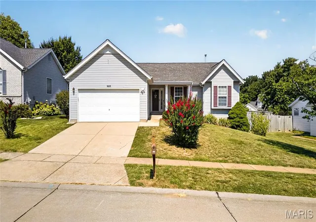 Photo 2 of Sale Pending at 1659 Irish Sea, High Ridge, MO 63049 | MLS# MIS26056951 | Listing updated on 2026-09-15