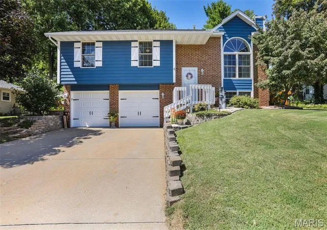 Photo 1 of Sale Pending at 87 Morningside Dr, Glen Carbon, IL 62034 | MLS# MIS26056980 | Listing updated on 2026-09-14
