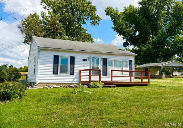 Photo 1 of Single family home for sale at 114 N Netherland, Perry, MO 63462 | MLS# MIS26056986 | Listing updated on 2026-09-10