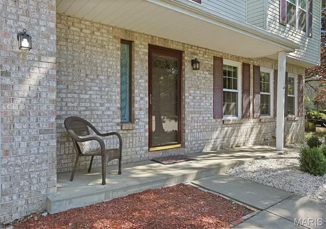 Photo 3 of Sale Pending at 824 Piquard Ct, Maryville, IL 62062 | MLS# MIS26056999 | Listing updated on 2026-09-10