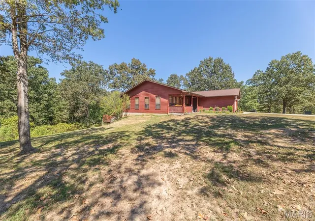 Photo 4 of Single family home for sale at 473 Red Robin Ln, Poplar Bluff, MO 63901 | MLS# MIS26057055 | Listing updated on 2026-09-09