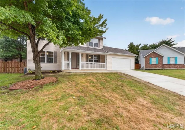 Photo 3 of Sale Pending at 8204 Bristol Valley Dr, Saint Peters, MO 63376 | MLS# MIS26057245 | Listing updated on 2026-09-28