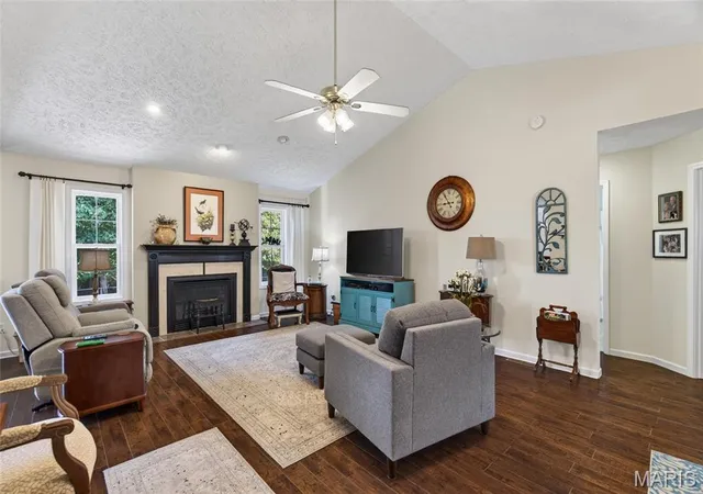 Photo 4 of Single family home for sale at 813 Oxford Dr, Rolla, MO 65401 | MLS# MIS26057269 | Listing updated on 2026-09-25