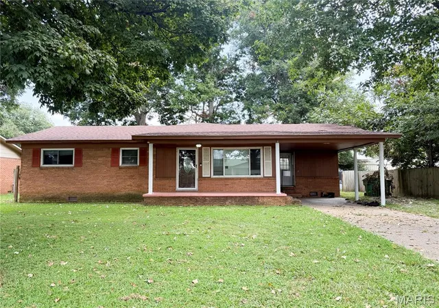 Photo 1 of Single family home for sale at 1209 Zaida Ave, Caruthersville, MO 63830 | MLS# MIS26057367 | Listing updated on 2026-10-09