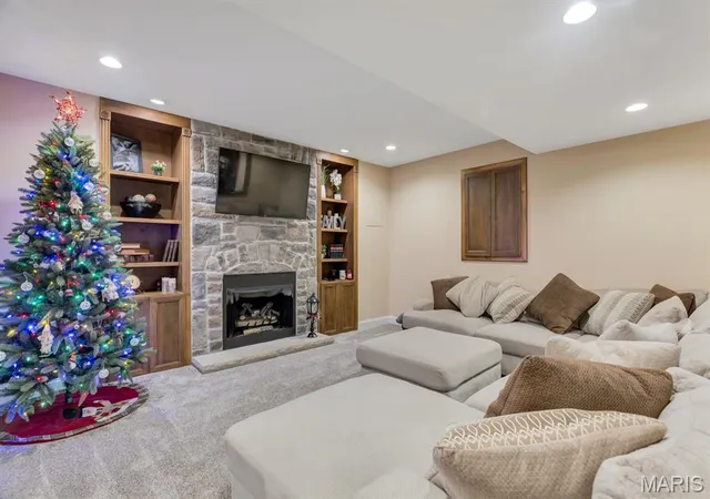 Photo 3 of Single family home for sale at 221 Oakhurst Cir, O Fallon, MO 63368 | MLS# MIS26057480 | Listing updated on 2026-10-05
