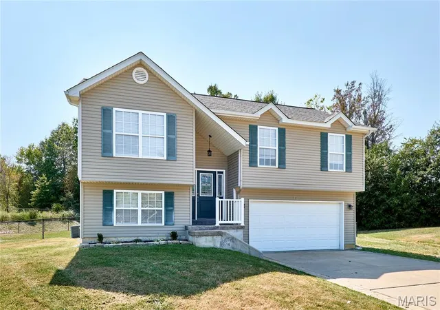 Photo 3 of Single family home for sale at 381 Gardenia Dr, Troy, MO 63379 | MLS# MIS26057483 | Listing updated on 2026-09-15