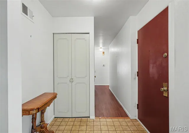 Photo 2 of Single family home for sale at 2025 Derhake Rd, Florissant, MO 63033 | MLS# MIS26057536 | Listing updated on 2026-09-28