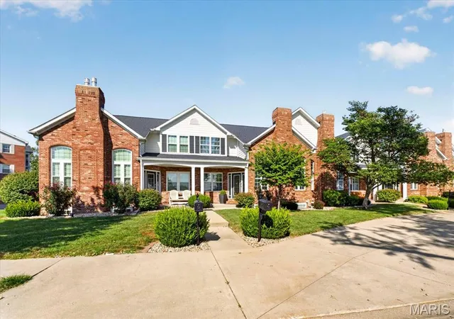 Photo 3 of Townhouse for sale at 116 Country Clb View, Edwardsville, IL 62025 | MLS# MIS26057587 | Listing updated on 2026-09-14