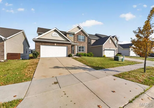 Photo 2 of Single family home for sale at 3257 Bentwater Pl, Saint Charles, MO 63301 | MLS# MIS26057624 | Listing updated on 2026-09-24