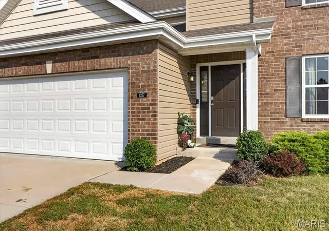 Photo 3 of Single family home for sale at 3257 Bentwater Pl, Saint Charles, MO 63301 | MLS# MIS26057624 | Listing updated on 2026-09-24