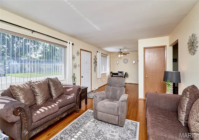 Photo 4 of Sale Pending at 12 Longhenrich Dr, Florissant, MO 63031 | MLS# MIS26057679 | Listing updated on 2026-09-13