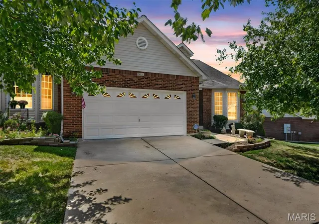 Photo 2 of Single family home for sale at 5522 Heather Blf Ct, Saint Louis, MO 63128 | MLS# MIS26057684 | Listing updated on 2026-09-11