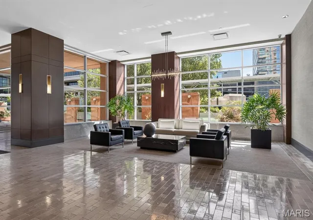 Photo 2 of Condo for sale at 8025 Maryland Ave #3F, Saint Louis, MO 63105 | MLS# MIS26057685 | Listing updated on 2026-09-24