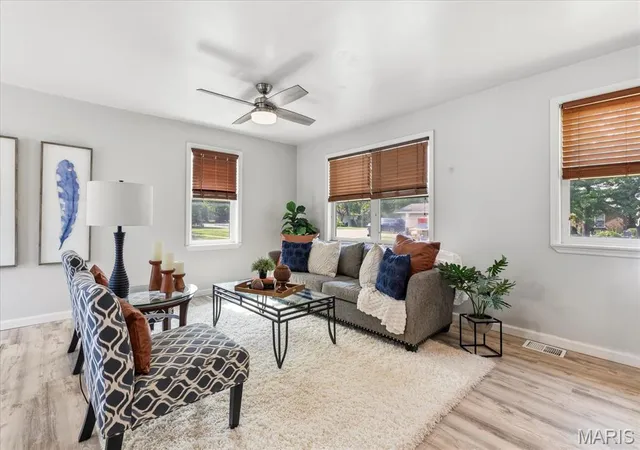 Photo 4 of Sale Pending at 1808 Cherry Tree St, Saint Peters, MO 63376 | MLS# MIS26057703 | Listing updated on 2026-09-15
