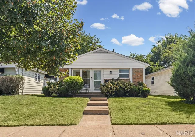 Photo 1 of Single family home for sale at 2604 Hereford St, Saint Louis, MO 63139 | MLS# MIS26057722 | Listing updated on 2026-09-14
