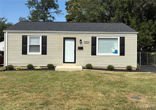 Photo 1 of Sale Pending at 9125 Kathlyn Dr, Saint Louis, MO 63134 | MLS# MIS26057861 | Listing updated on 2026-09-14