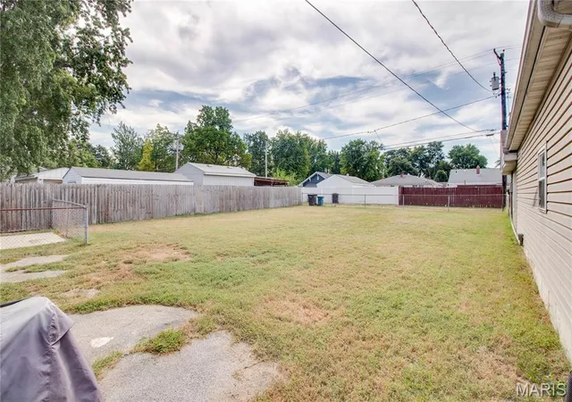 Photo 27 of Single family home for sale at 317 Rohm Pl, Roxana, IL 62084 | MLS# MIS26057948 | Listing updated on 2026-09-14