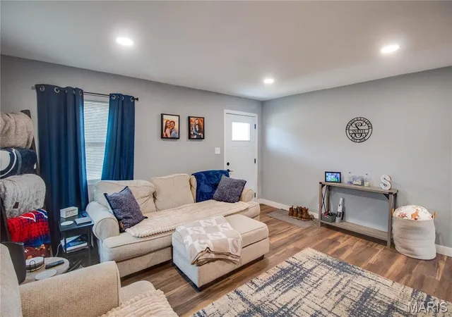 Photo 4 of Single family home for sale at 317 Rohm Pl, Roxana, IL 62084 | MLS# MIS26057948 | Listing updated on 2026-09-14