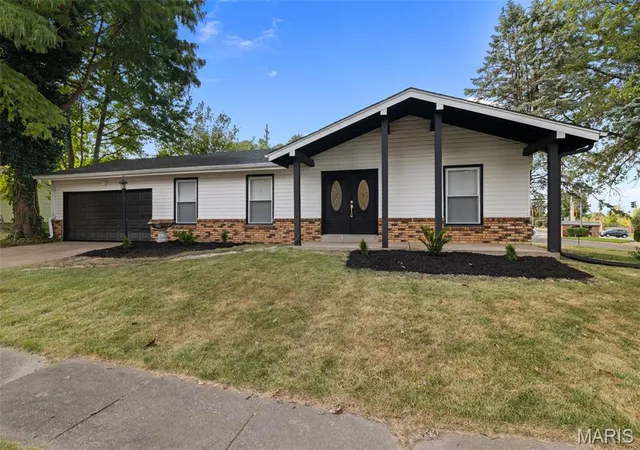 Single family home for sale at 5891 Sir Edward Ln, Florissant, MO 63033 | MLS# MIS26057962