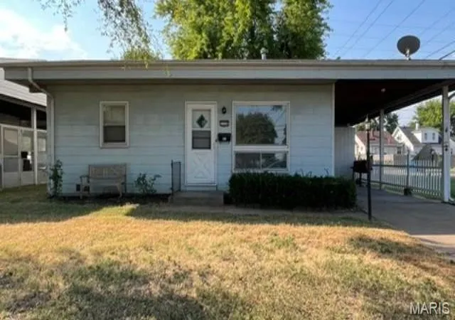 Photo 1 of Single family home for sale at 2500 Propes Ave, Granite City, IL 62040 | MLS# MIS26057969 | Listing updated on 2026-09-25