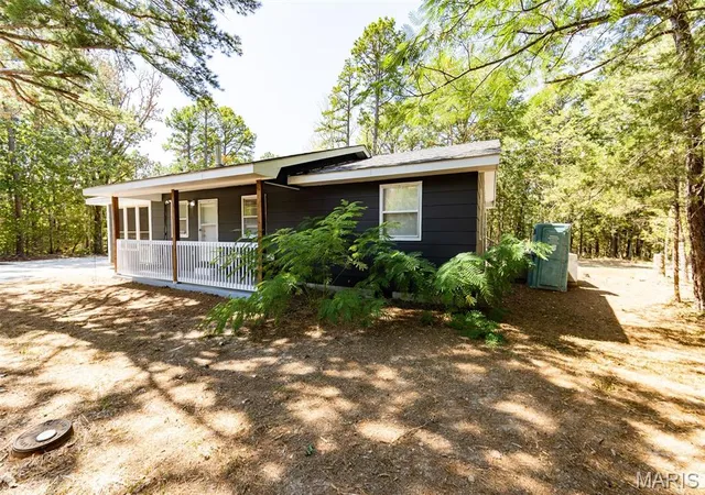 Photo 3 of Single family home for sale at 16567 State Route 32, Licking, MO 65542 | MLS# MIS26058010 | Listing updated on 2026-09-22