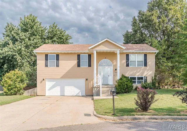Single family home for sale at 1153 Pat St, Sullivan, MO 63080 | MLS# MIS26058022