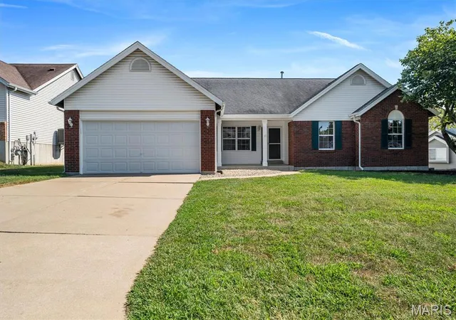 Photo 1 of Single family home for sale at 104 Coppersmith Ct, Saint Charles, MO 63301 | MLS# MIS26058051 | Listing updated on 2026-10-06