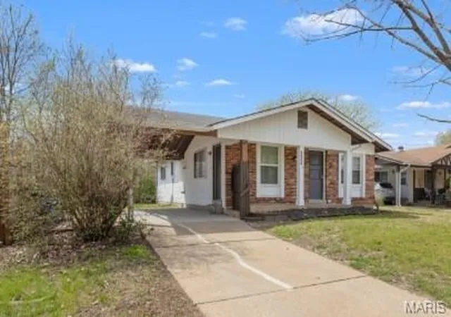 Photo 1 of Single family home for sale at 1114 Ransome Ct, Florissant, MO 63031 | MLS# MIS26058074 | Listing updated on 2026-09-15