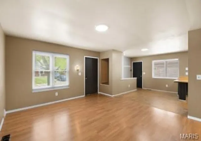 Photo 3 of Single family home for sale at 1114 Ransome Ct, Florissant, MO 63031 | MLS# MIS26058074 | Listing updated on 2026-09-15