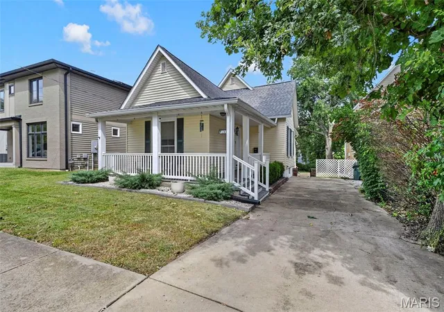 Photo 1 of Sale Pending at 7333 Wise Ave, Saint Louis, MO 63117 | MLS# MIS26058100 | Listing updated on 2026-09-15