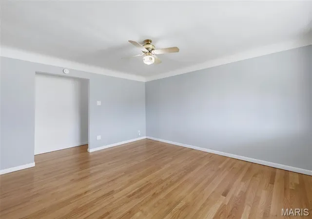 Photo 3 of Sale Pending at 1212 Victory Dr, Saint Louis, MO 63125 | MLS# MIS26058102 | Listing updated on 2026-09-14