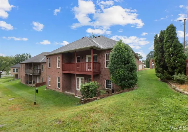 Photo 4 of Single family home for sale at 1132 N Cape Rock Dr, Cape Girardeau, MO 63701 | MLS# MIS26058150 | Listing updated on 2026-09-14