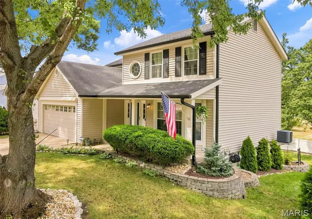 Photo 3 of Single family home for sale at 16511 Hunters Xing Dr, Wildwood, MO 63040 | MLS# MIS26058179 | Listing updated on 2026-10-05