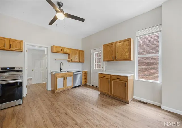 Photo 3 of Sale Pending at 8422 Michigan Ave, Saint Louis, MO 63111 | MLS# MIS26058181 | Listing updated on 2026-09-22