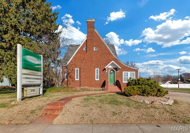 Photo 1 of Single family home for sale at 2335 Pontoon Rd, Granite City, IL 62040 | MLS# MIS26058188 | Listing updated on 2026-09-11