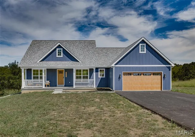 Photo 1 of Single family home for sale at 4317 Whispering Woods Rd, Farmington, MO 63640 | MLS# MIS26058207 | Listing updated on 2026-09-11