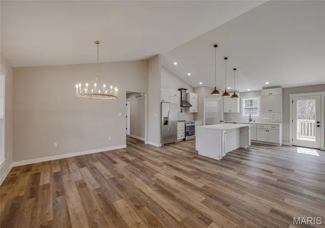 Photo 4 of Single family home for sale at 3403 Weatherby Ln, Farmington, MO 63640 | MLS# MIS26058219 | Listing updated on 2026-09-12