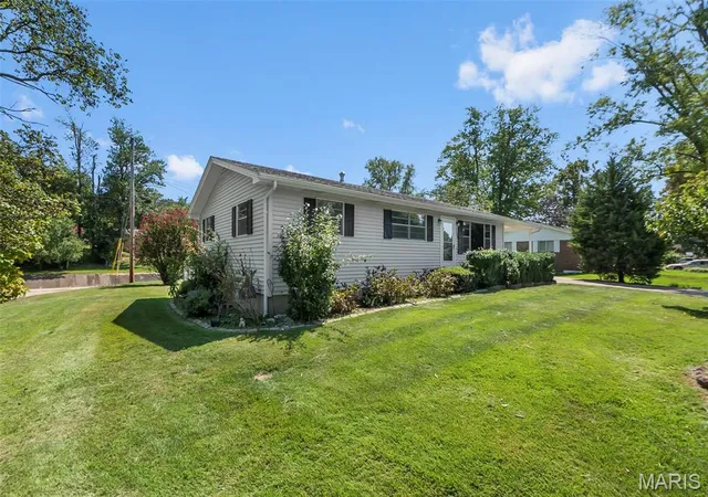 Photo 3 of Single family home for sale at 1444 Howell St, Cape Girardeau, MO 63701 | MLS# MIS26058224 | Listing updated on 2026-09-14