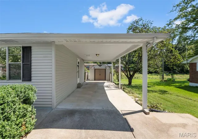 Photo 3 of Single family home for sale at 1444 Howell St, Cape Girardeau, MO 63701 | MLS# MIS26058224 | Listing updated on 2026-09-14