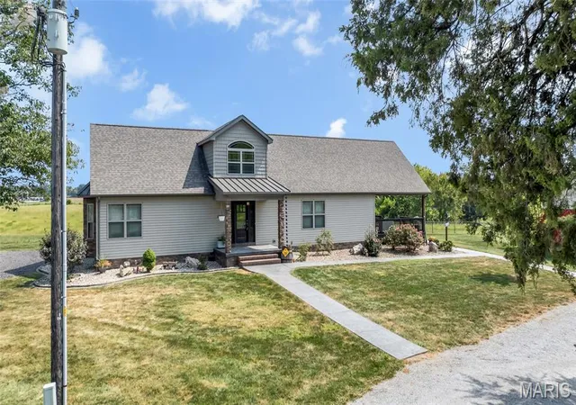 Photo 3 of Single family home for sale at 4176 State Route 156, Waterloo, IL 62298 | MLS# MIS26058260 | Listing updated on 2026-09-10