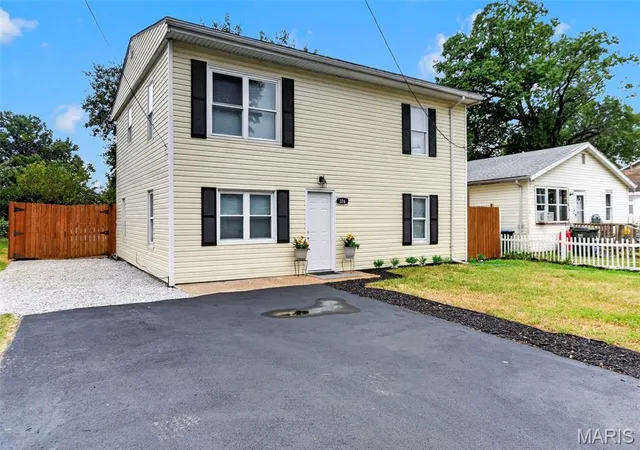 Photo 1 of Single family home for sale at 316 Lime St, Dupo, IL 62239 | MLS# MIS26058295 | Listing updated on 2026-09-11