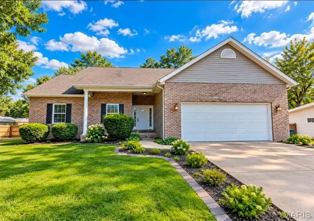 Single family home for sale at 381 High Point Dr, Edwardsville, IL 62025 | MLS# MIS26058311
