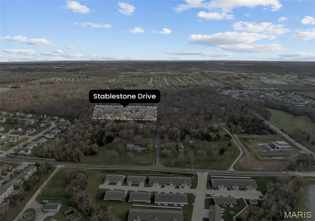 Photo 2 of Sale Pending at 15 (lot#35) Stablestone Dr, Union, MO 63084 | MLS# MIS26058319 | Listing updated on 2026-09-12