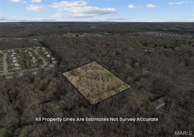 Photo 3 of Sale Pending at 15 (lot#35) Stablestone Dr, Union, MO 63084 | MLS# MIS26058319 | Listing updated on 2026-09-12