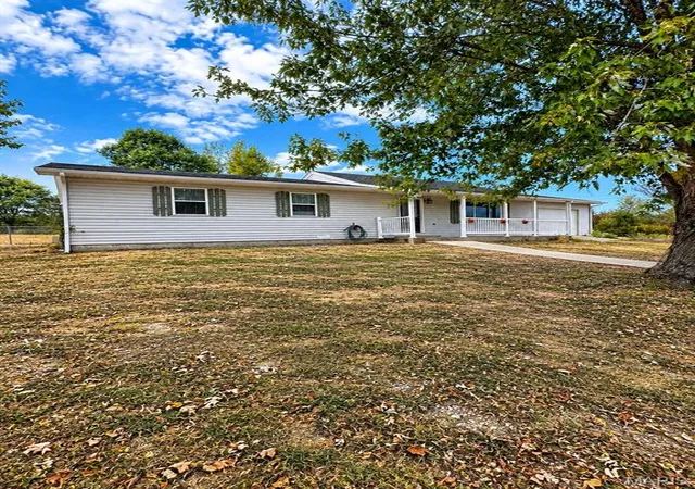 Photo 2 of Single family home for sale at 14205 Carat Ln, Dixon, MO 65459 | MLS# MIS26058366 | Listing updated on 2026-09-14