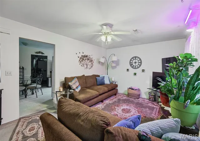 Photo 4 of Sale Pending at 258 Edwards St, Wood River, IL 62095 | MLS# MIS26058376 | Listing updated on 2026-10-02
